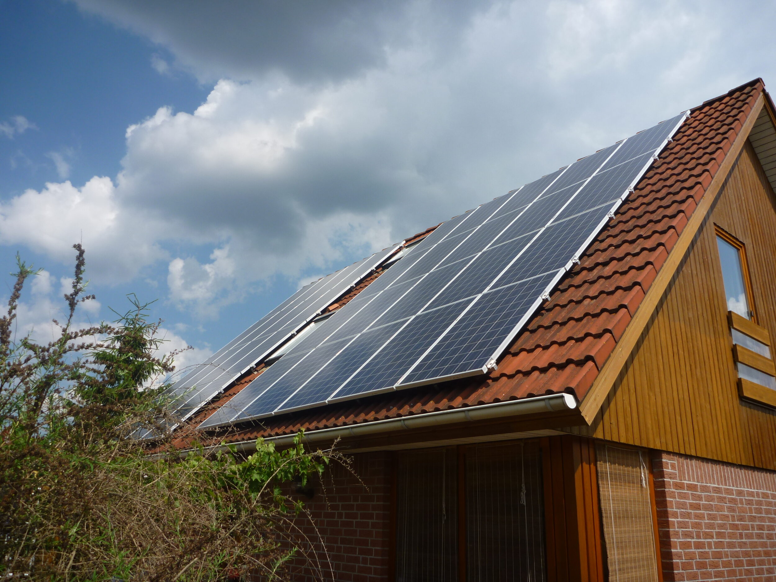 Solarstromberlin verwendet Module von Solarwatt und Wechselrichter von Kostal, Kaco oder Solaredge.