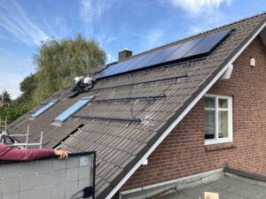 Photovoltaik schnell und bequem als Komplettpaket auf´s Dach - Komplettpaket von SolarStromBerlin